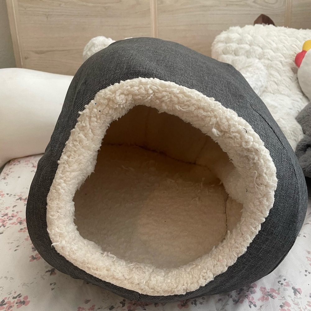 Furry Bed Hutch for Small Pets